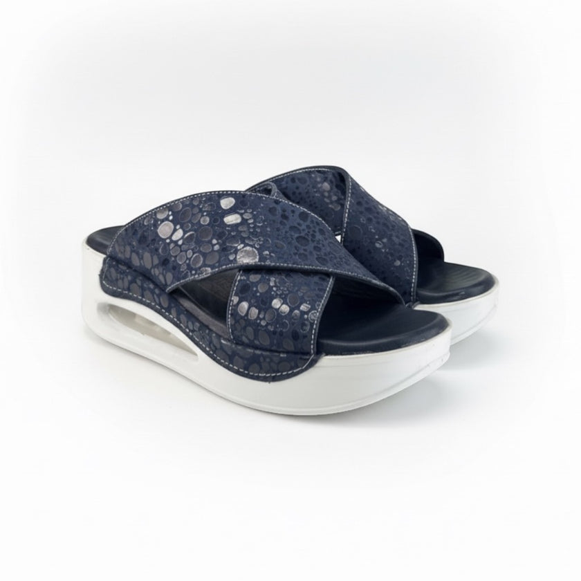 Hippocrates Model 700 - Navy Blue Beans WS